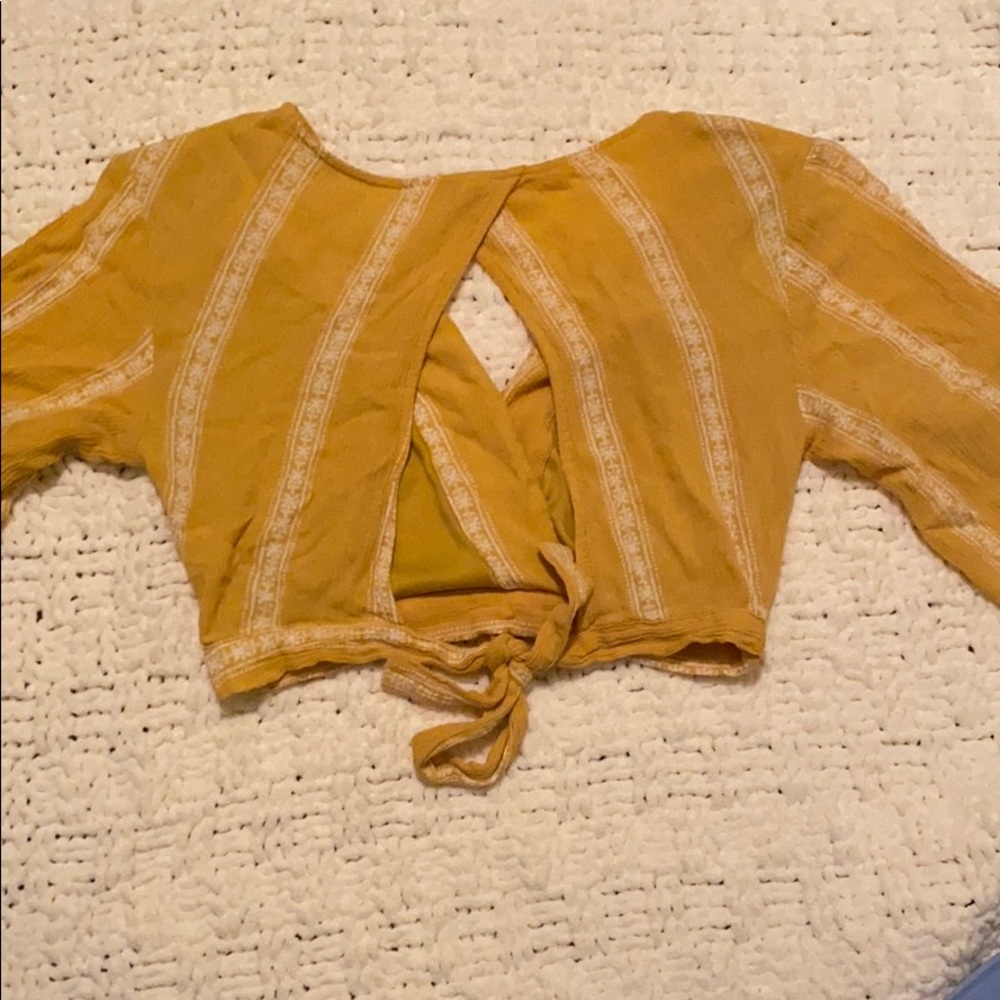 Cropped tie shirt